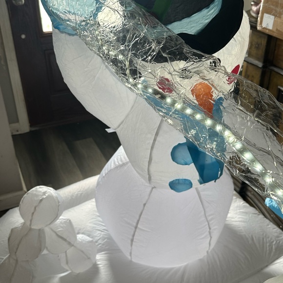 Inflatable Snowmen Throwing Snowball Christmas Winter Large Inflatable - Picture 13 of 16